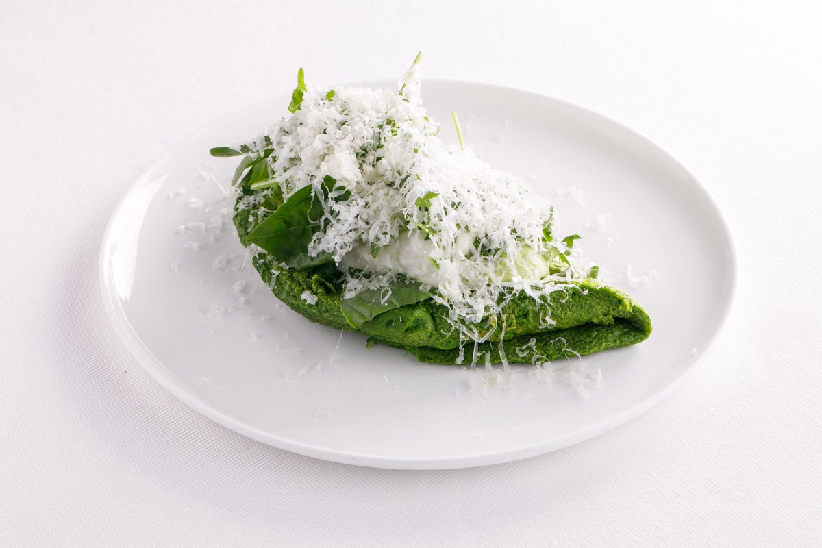 Зелёный омлет с базиликом и страчателлой