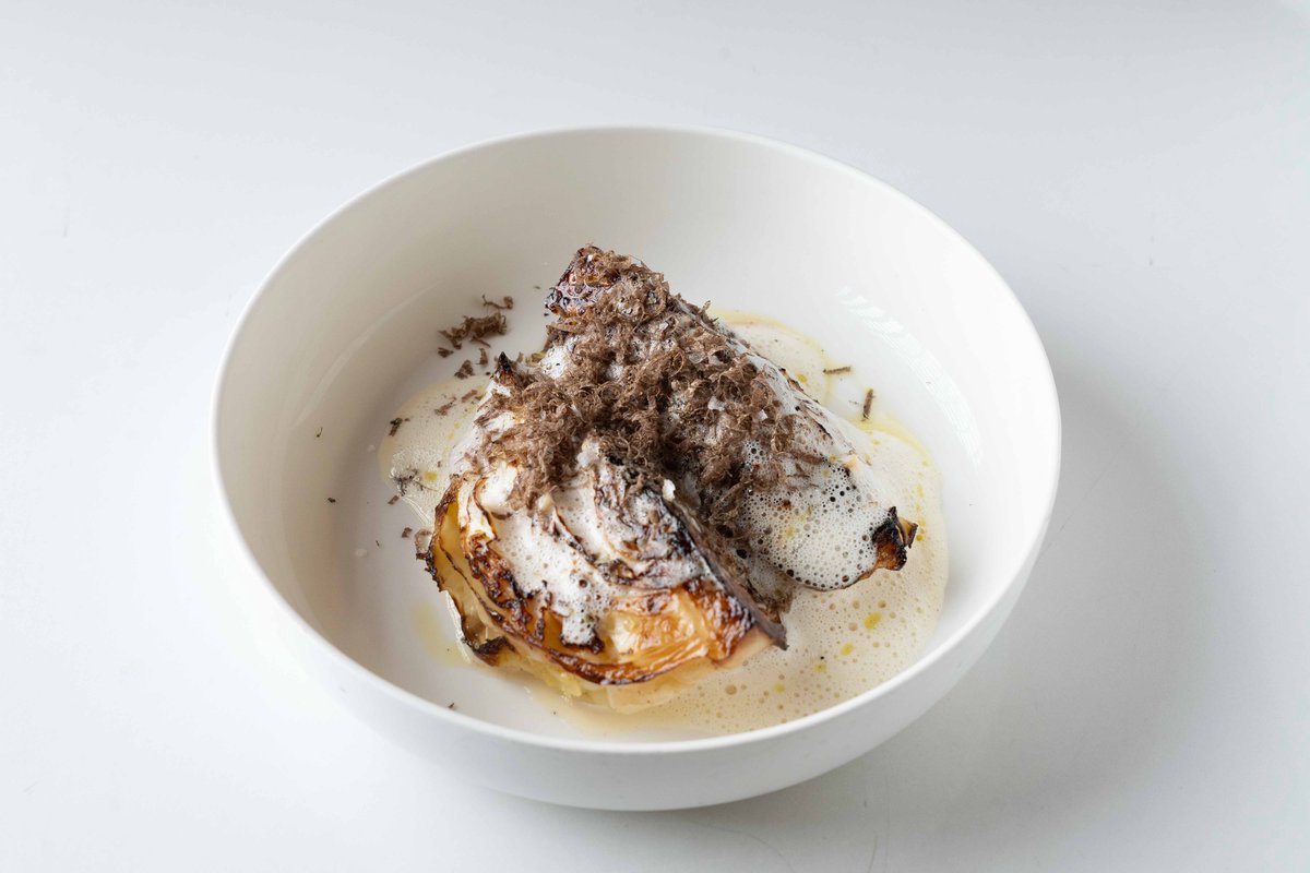 Молодая капуста с трюфелем