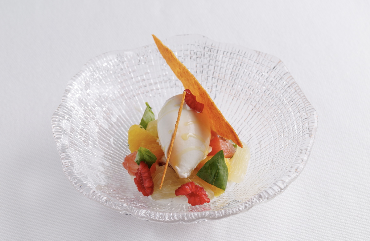 Йогуртовый десерт с цитрусами