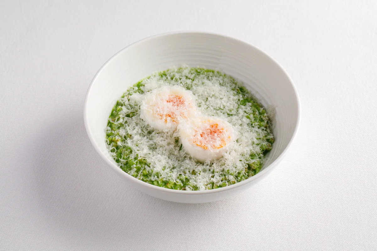 Зеленая греча с пармезаном и яйцом