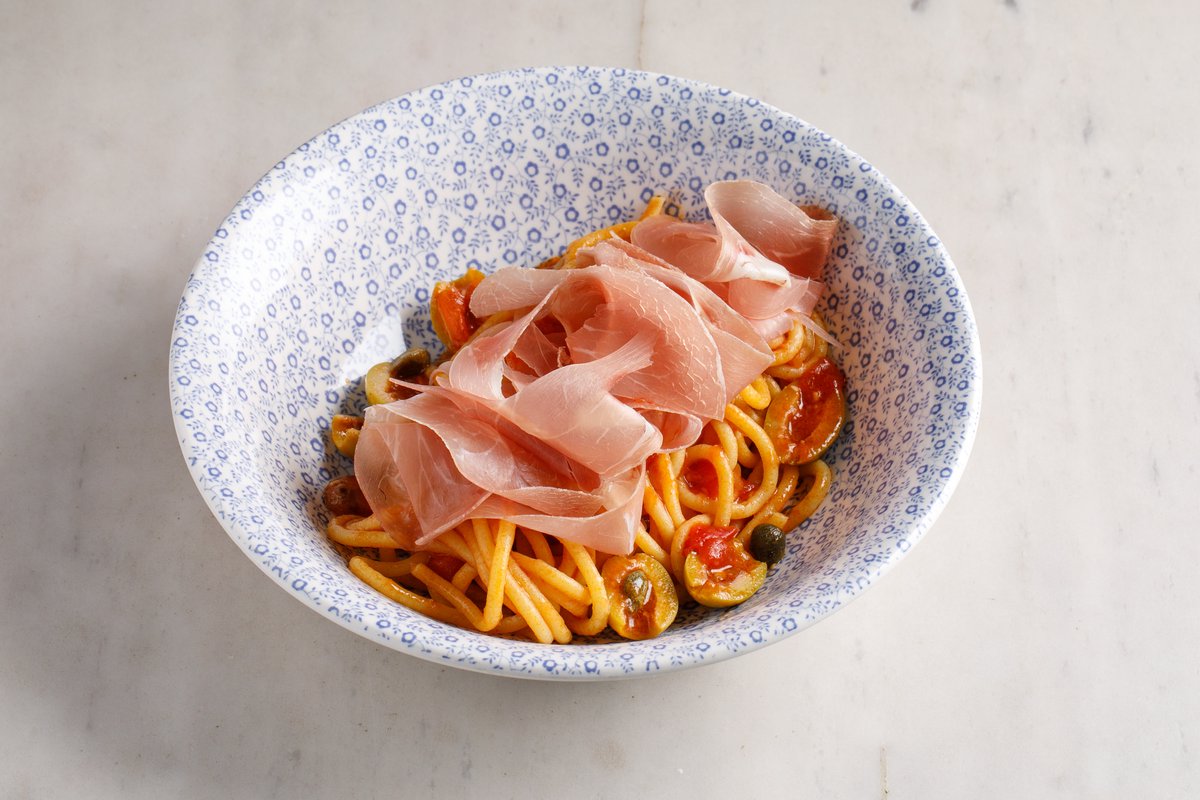 Спагетти с пармской ветчиной