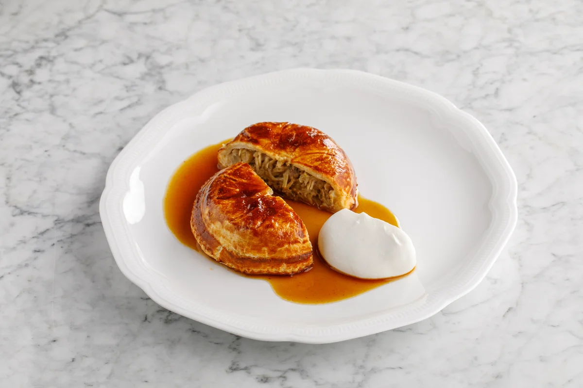 Слоёный пирог с языком