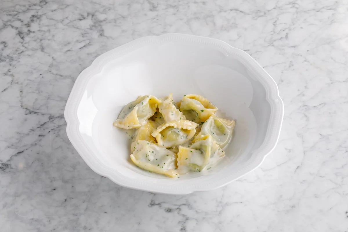 Вареники с картошкой, шпинатом и сулугуни