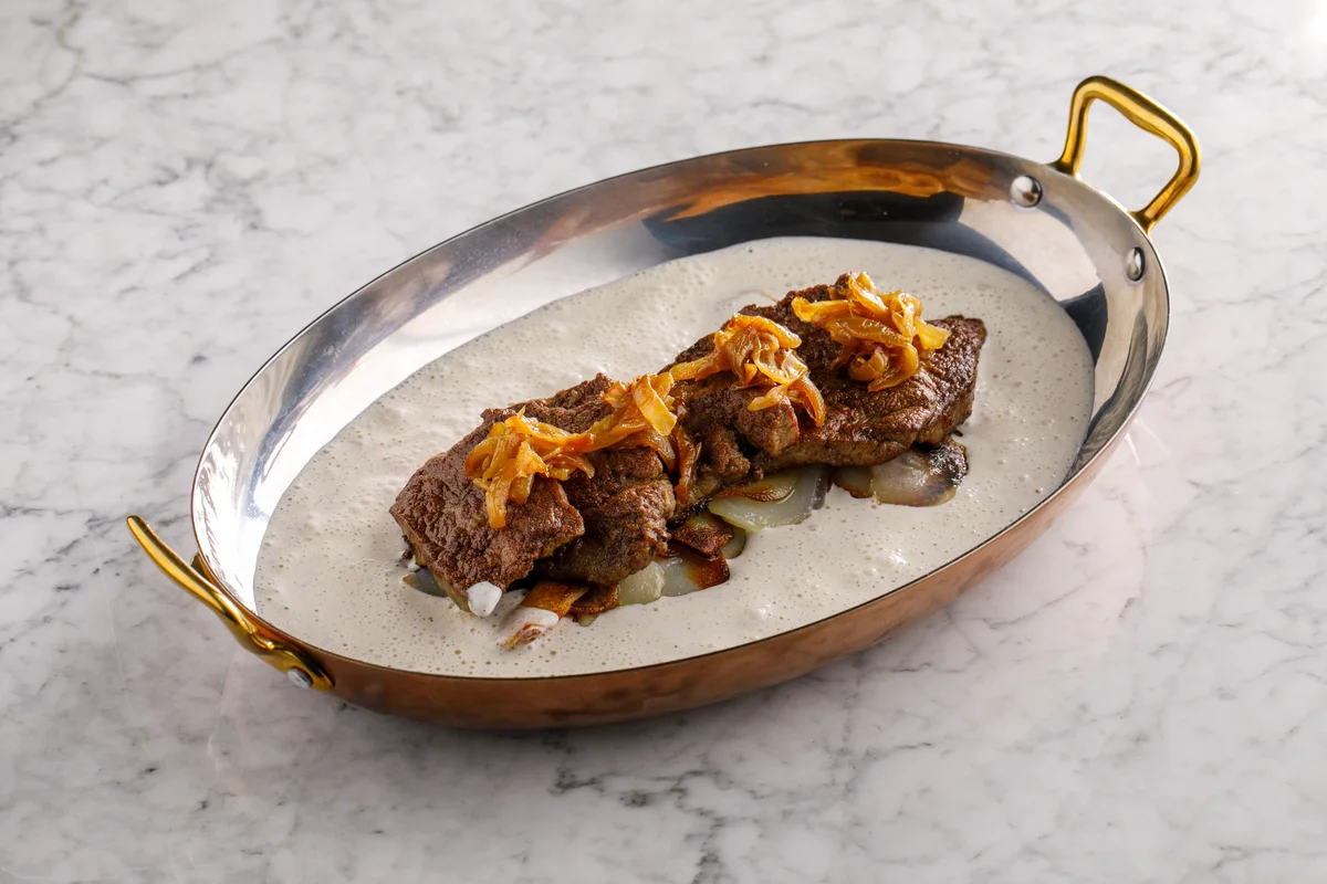 Телячья печень с перечным соусом