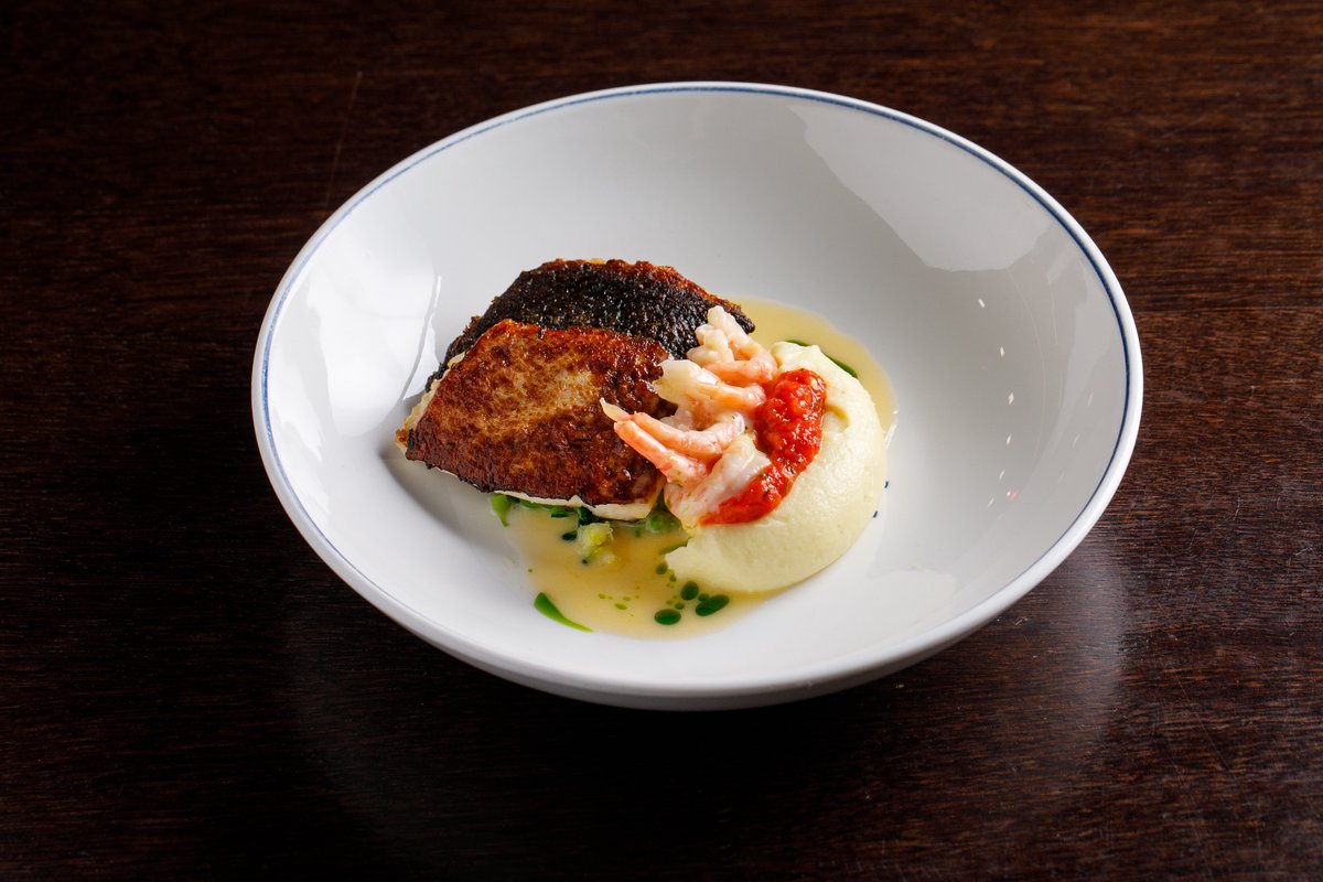 Камбала с северными креветками