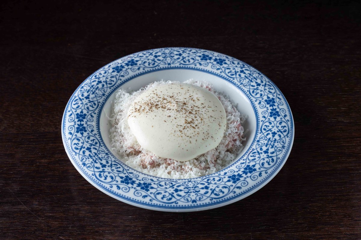 Тартар из говядины с пармезаном