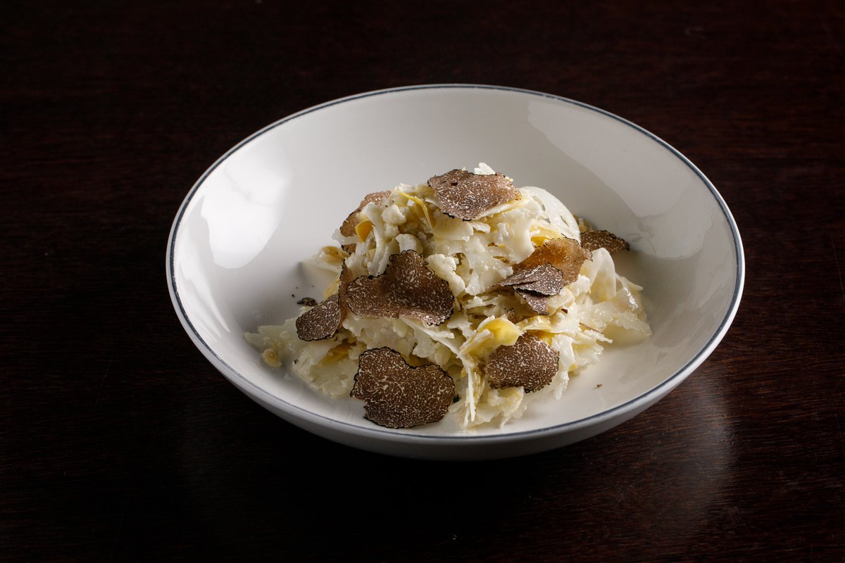 Салат из артишока и цветной капусты с трюфелем